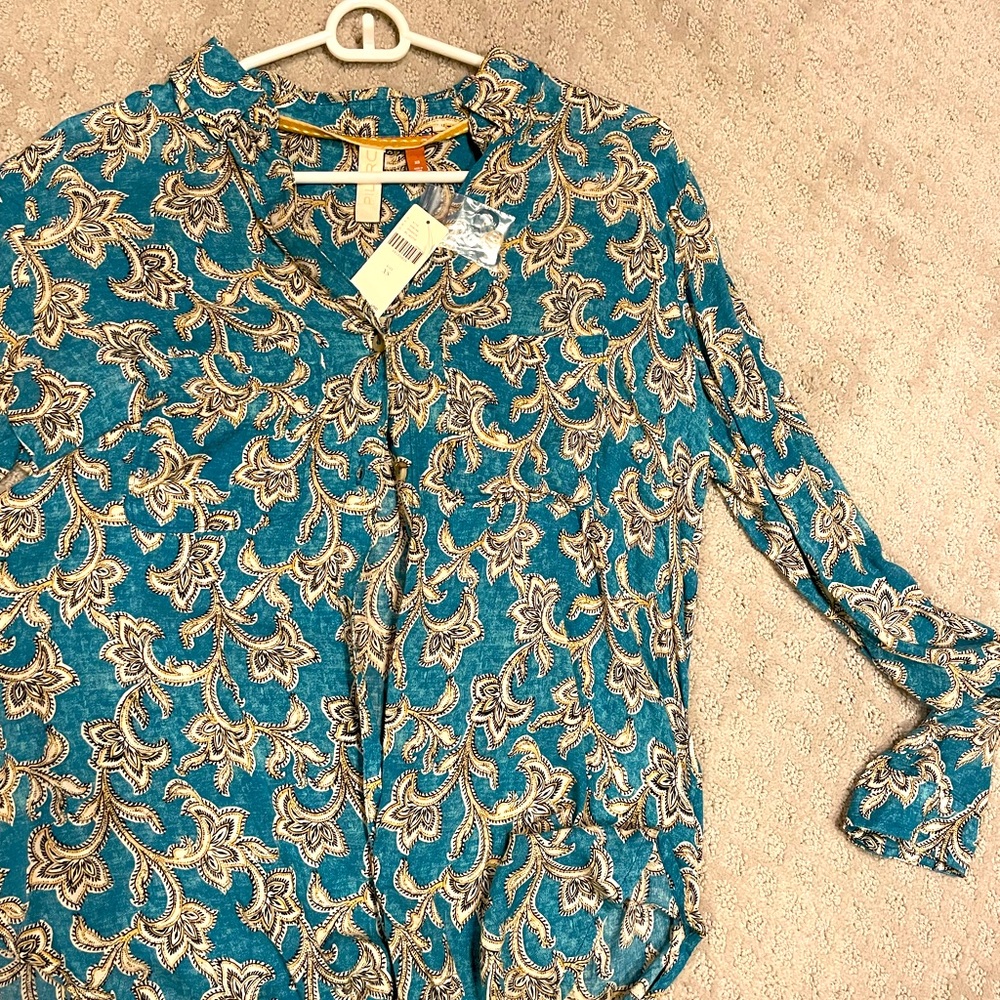 Women’s button down shirt